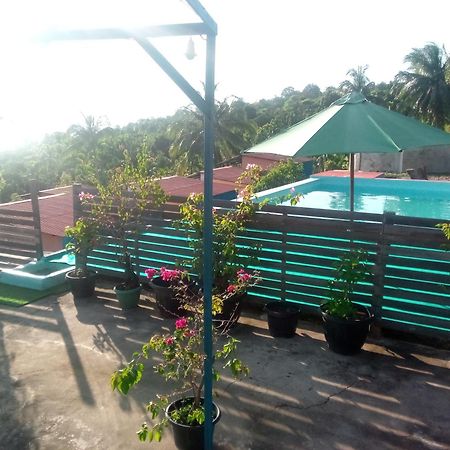 Pulau Weh Sabang Coco Jungle Bed & Breakfast Exterior photo