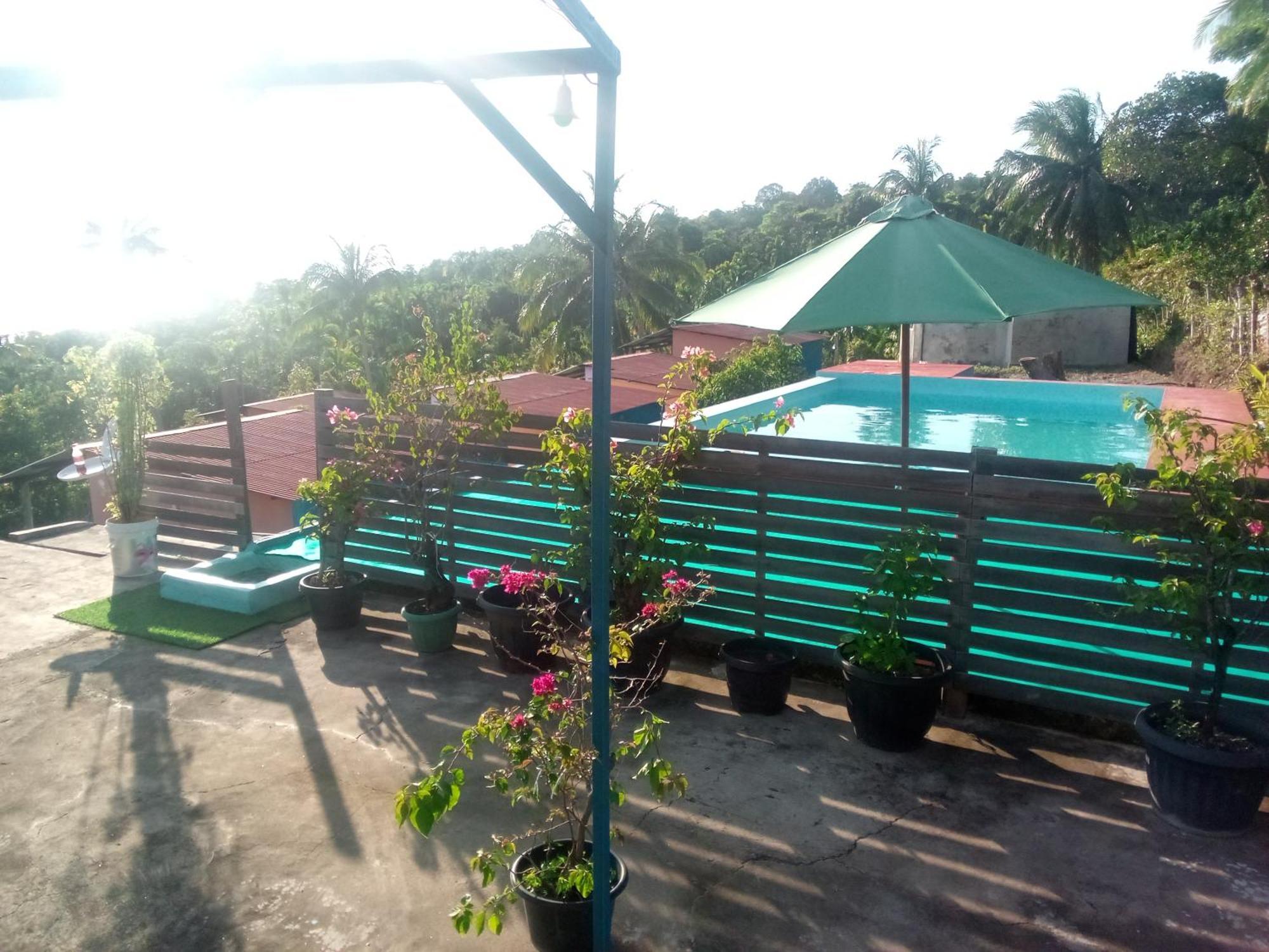 Pulau Weh Sabang Coco Jungle Bed & Breakfast Exterior photo